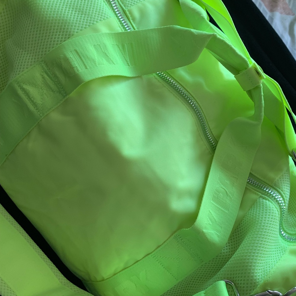 IVY PARK DUFFEL BAG - Picture 3 of 4